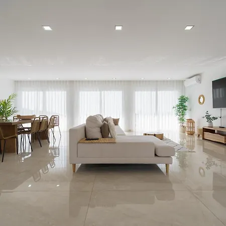 Villa With Ocean View *