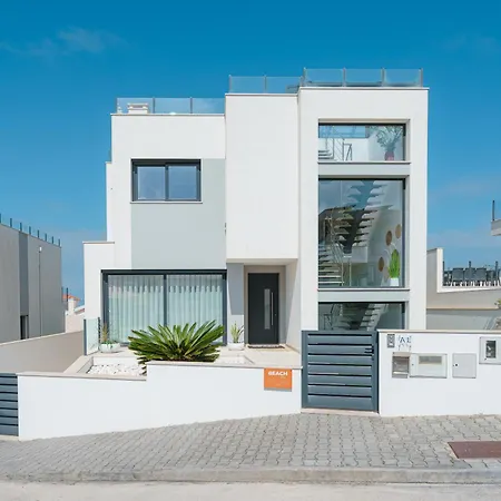 With Ocean View Villa Lourinhã