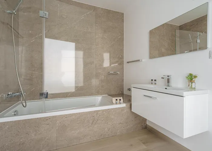 With Ocean View * لورينها