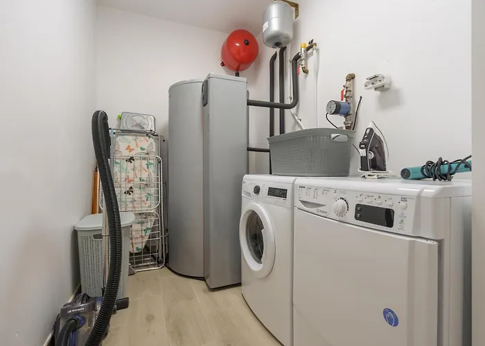 With Ocean View فيلة