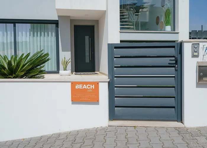 With Ocean View لورينها