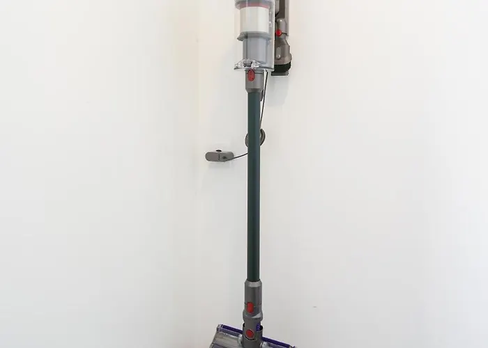 With Ocean View لورينها