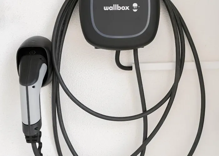 With Ocean View لورينها